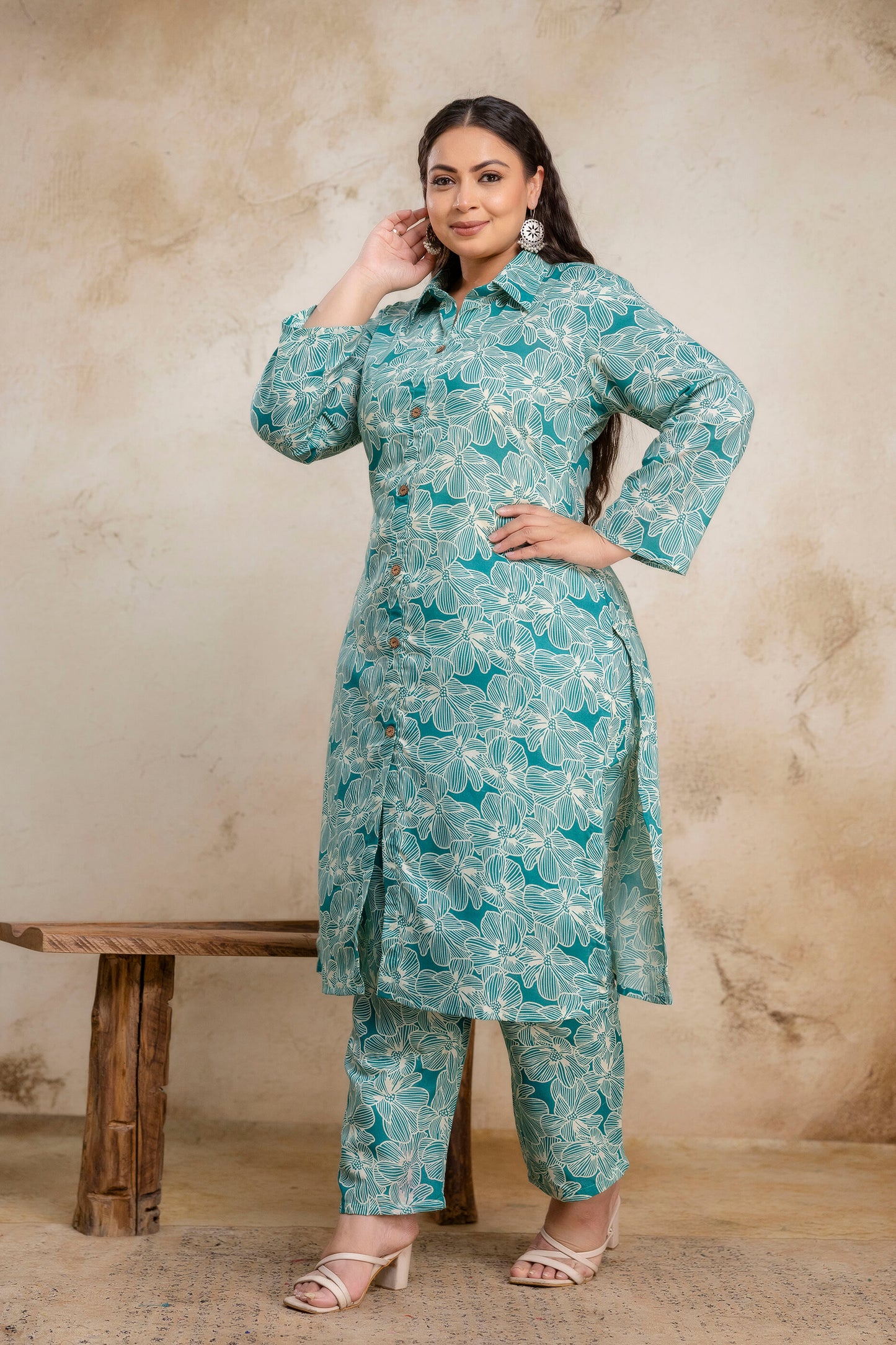 Side pose of plus size floral cotton kurti pant set for fat women, stylish big size ethnic clothing