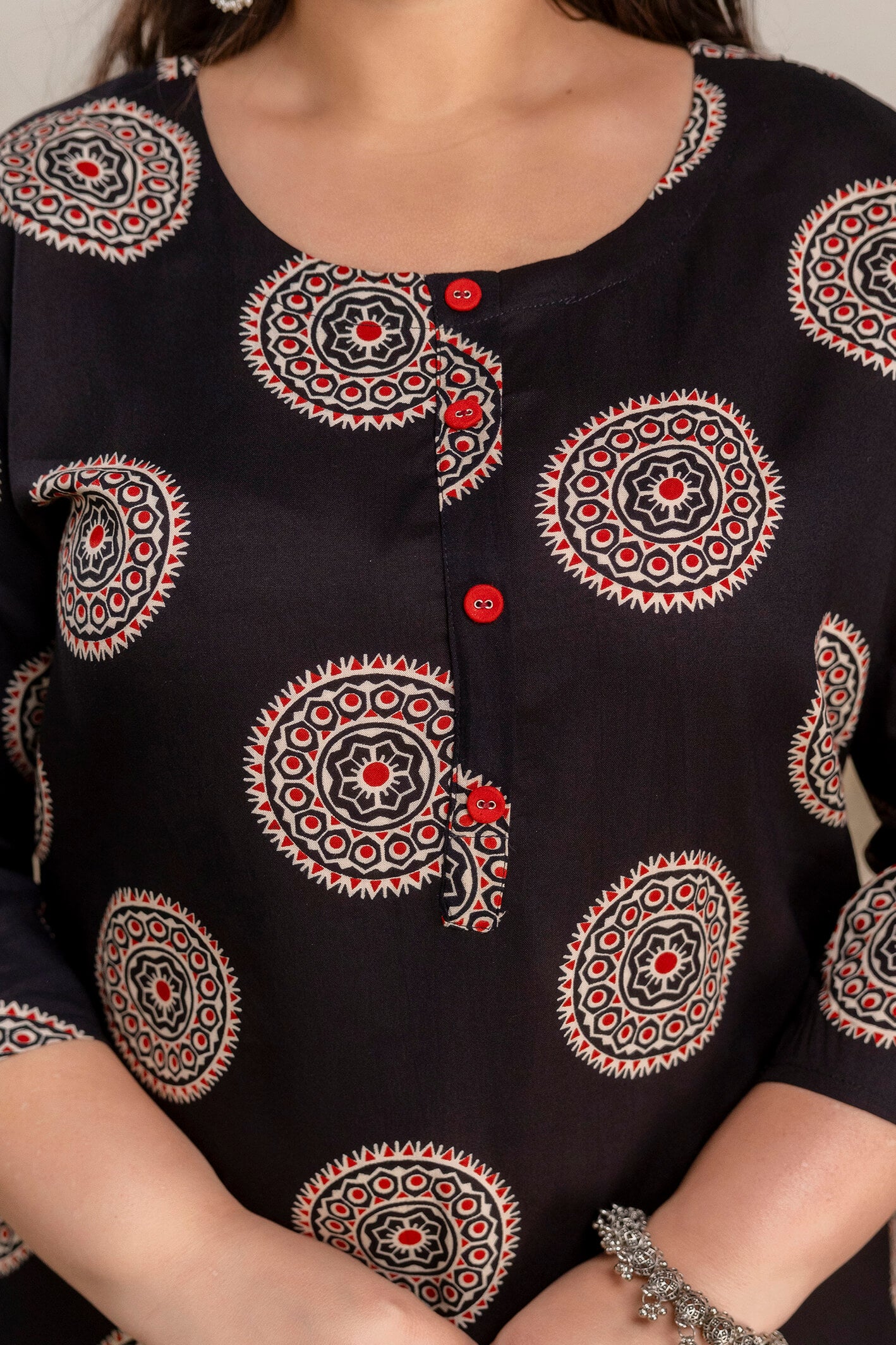 Plus Size Geometric Black Rayon Kurti – Curvisha