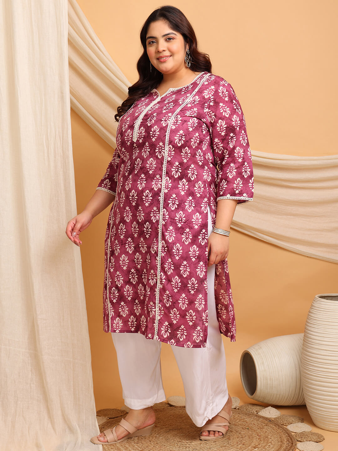 Angled look showing side slit and princess panel lace on lavender cotton kurti, flattering for curves, fat friendly big size clothing