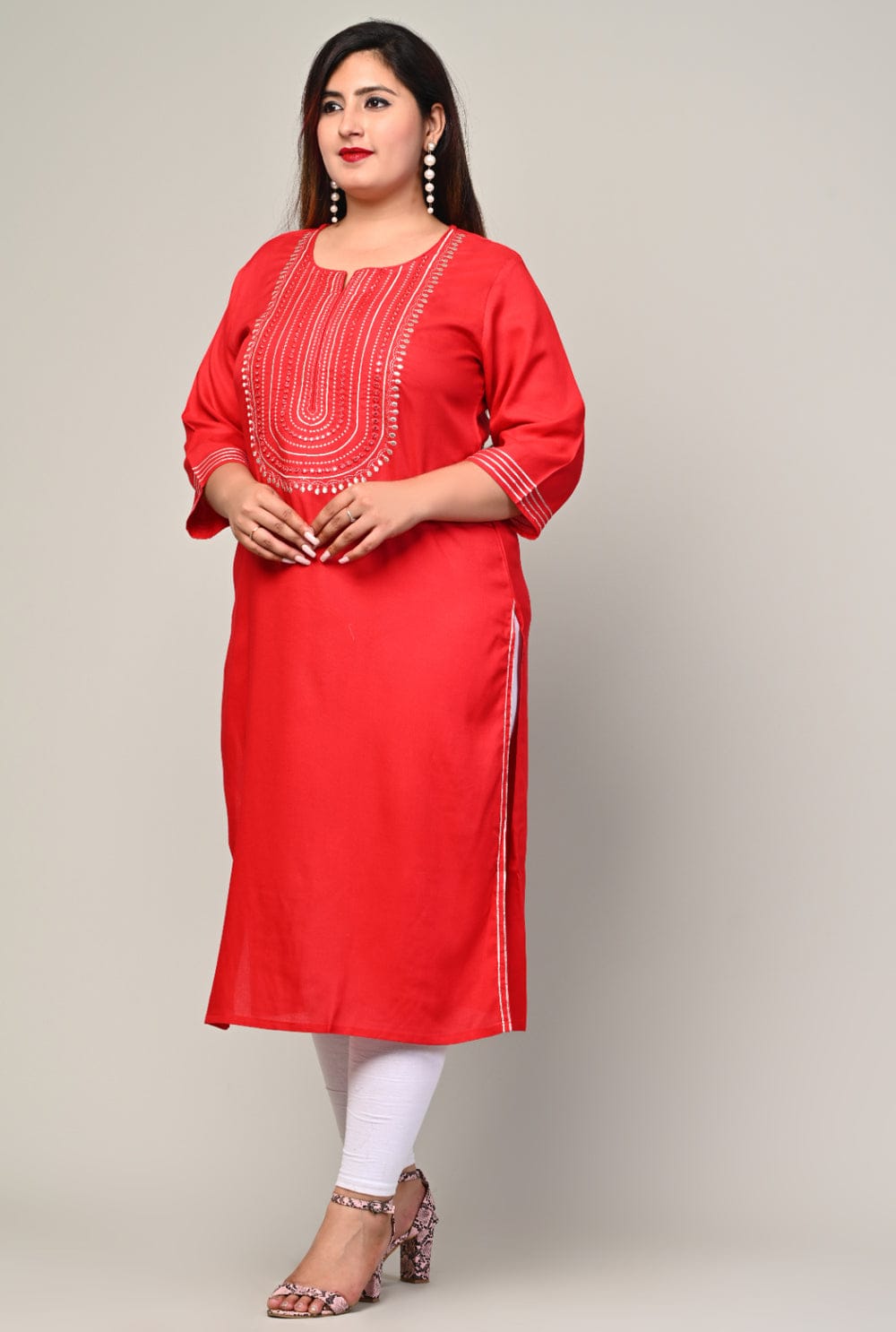 Angled front showing deep side slit on red rayon kurti, comfortable big size clothing 3XL-10XL