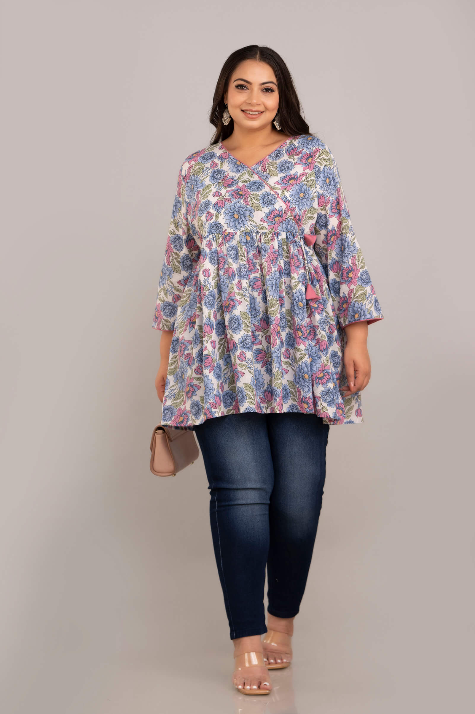 Plus Size White Floral Rayon Short Kurti Tunic Styled with Bag – Big Size Outfit for Fat Women
