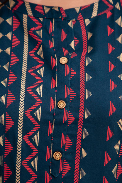 Plus Size Rayon Kurti in Dark Green with Red and Gold Geometric Print – Fabric Detail