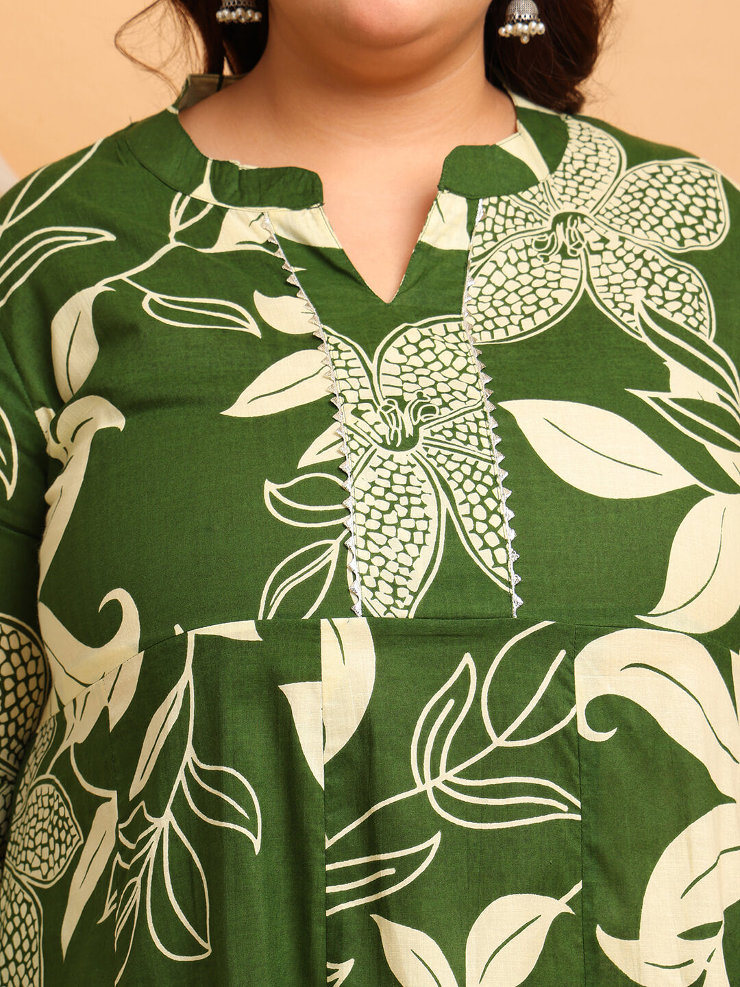 Plus size green floral gown neckline detail for big women clothing, stylish big size dress
