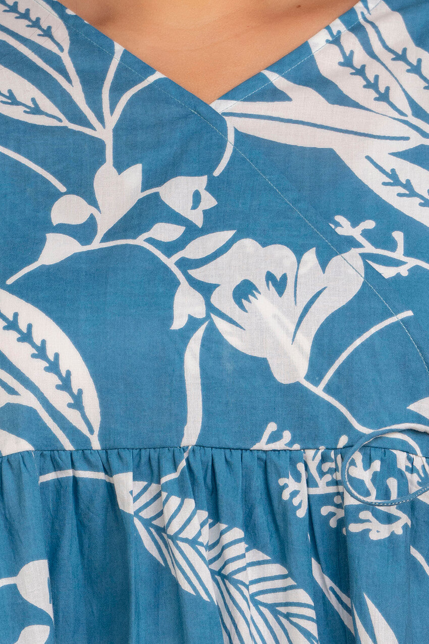 Neckline Closeup of Teal White Floral Rayon Short Kurti Tunic – Plus Size Curvy Women Clothing
